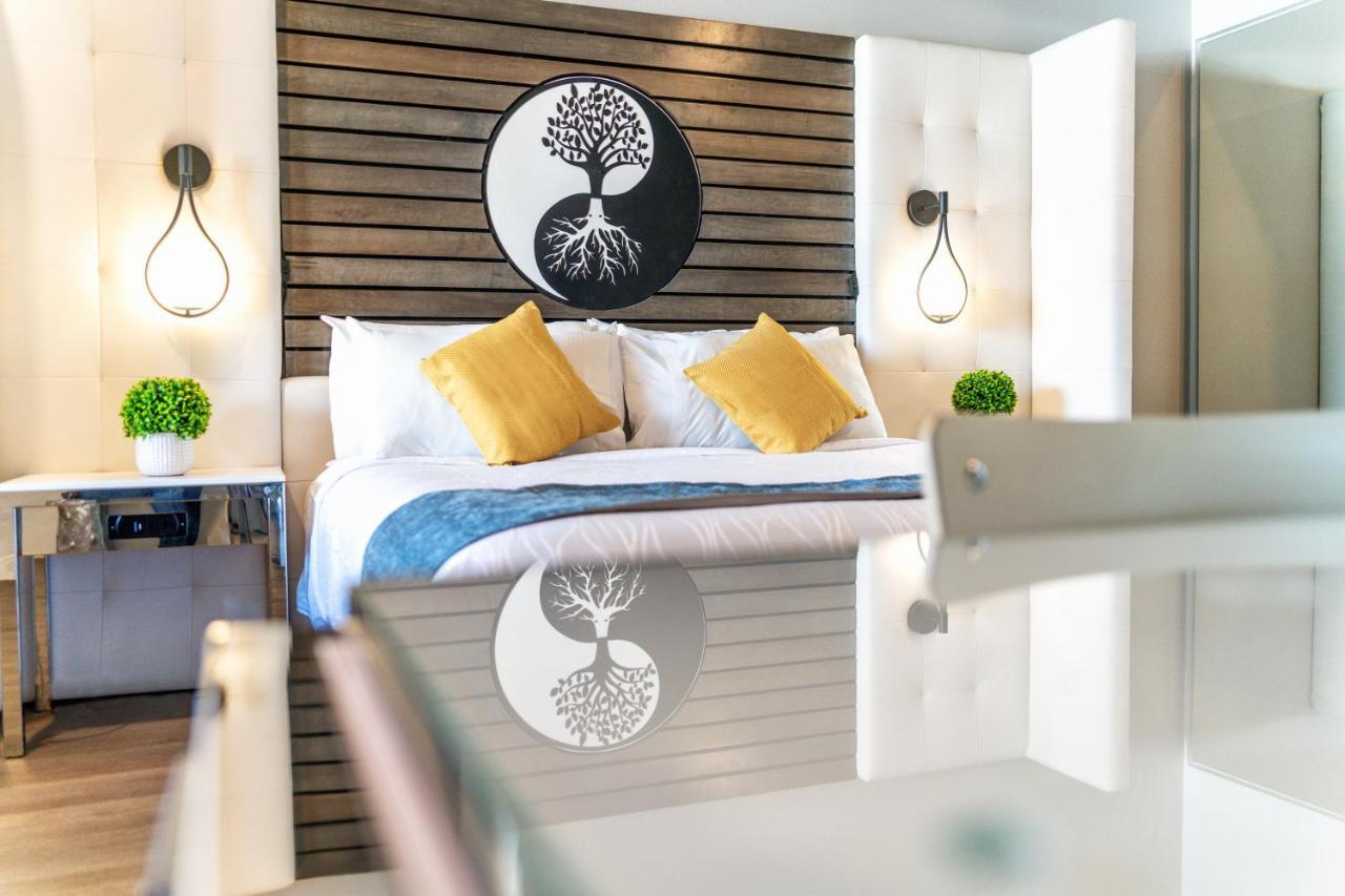 Aspire Inn Studios & Spas Bellflower Esterno foto