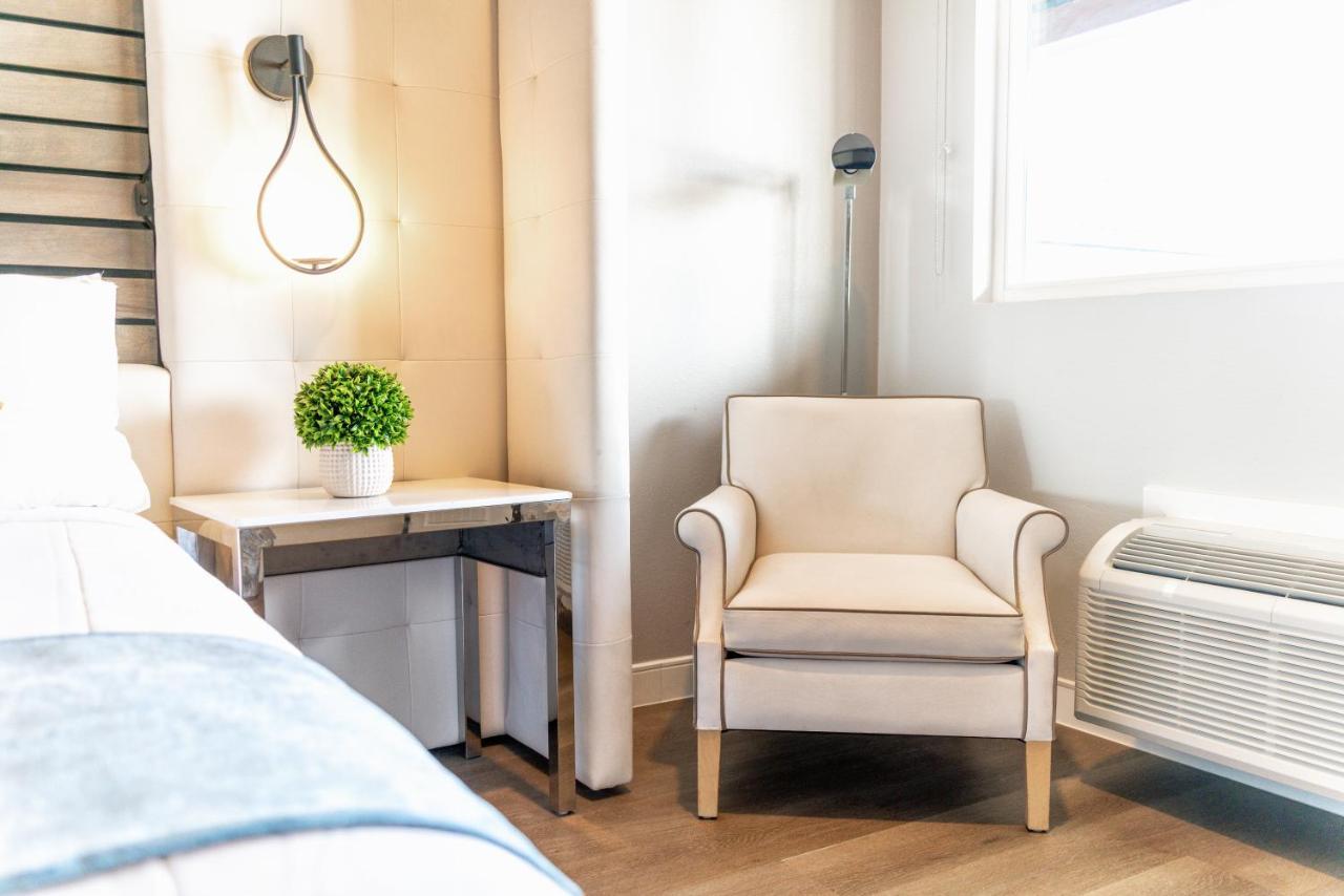 Aspire Inn Studios & Spas Bellflower Esterno foto