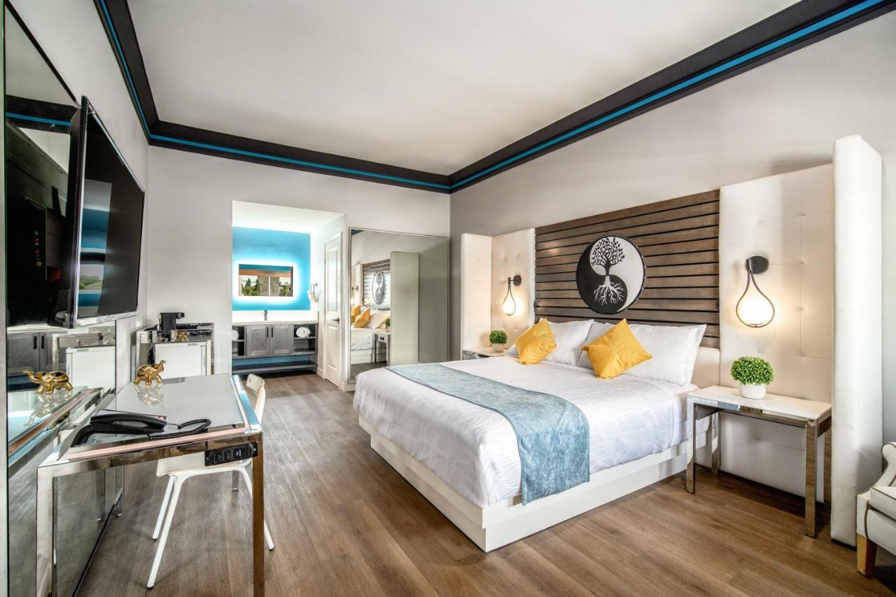 Aspire Inn Studios & Spas Bellflower Esterno foto