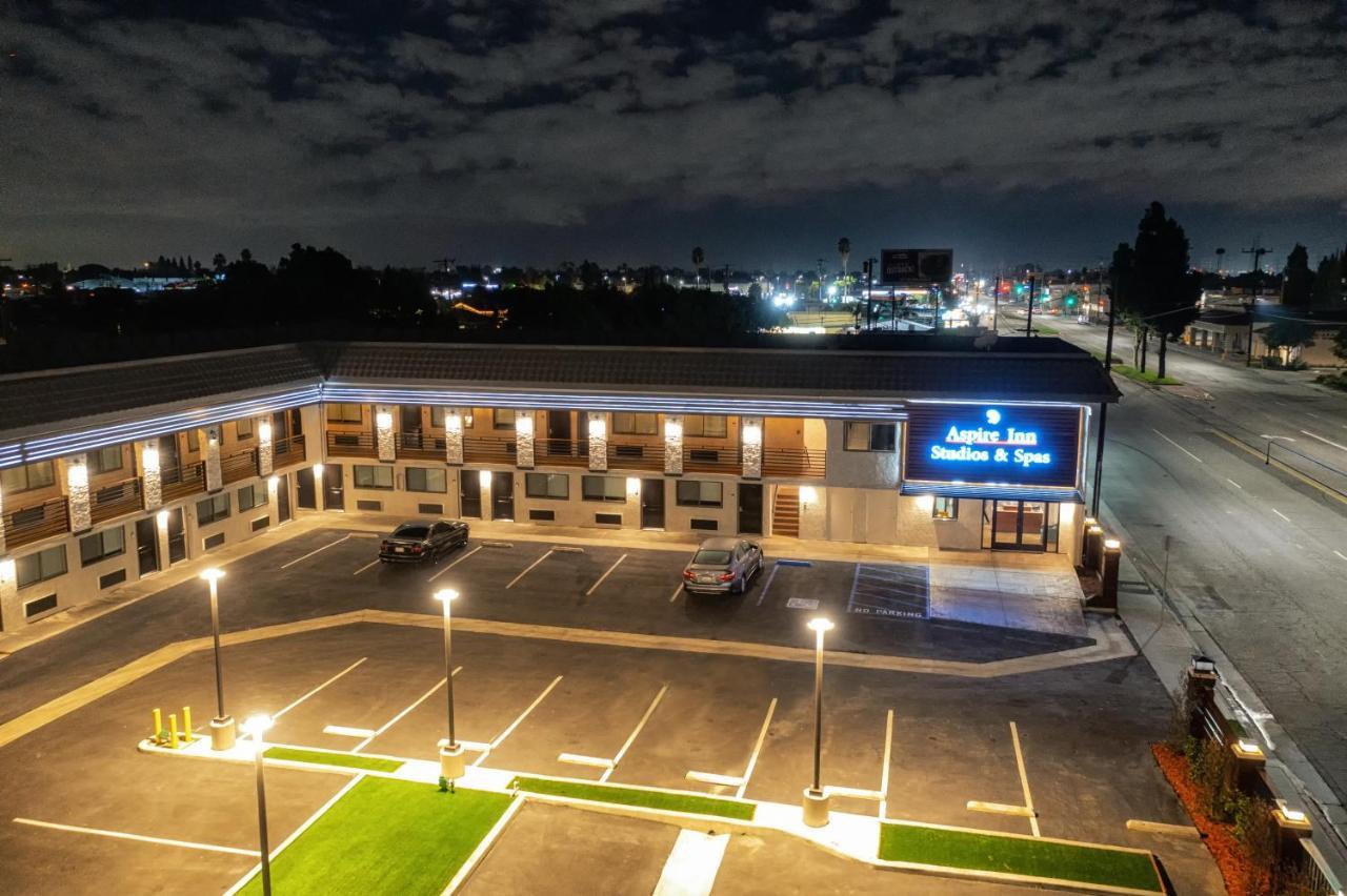 Aspire Inn Studios & Spas Bellflower Esterno foto