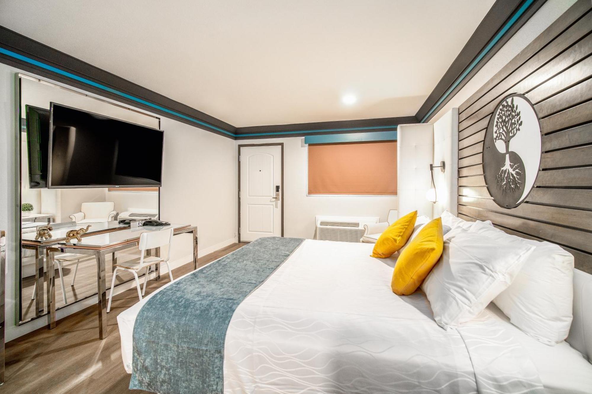 Aspire Inn Studios & Spas Bellflower Esterno foto