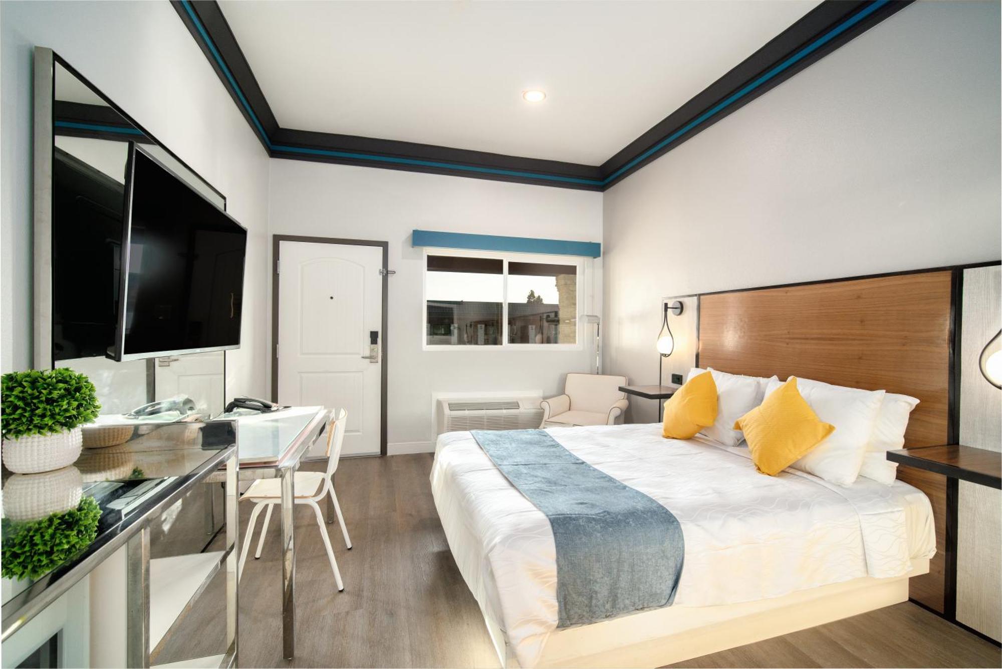 Aspire Inn Studios & Spas Bellflower Esterno foto